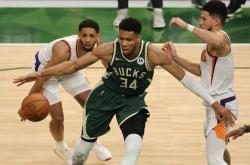 -雄鹿主力轮休被逆转，危机四伏的简单介绍