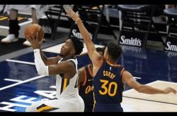 开云平台-爵士绝杀勇士，米切尔砍下35分