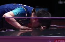 开云体育下载-世界杯选手赛后落泪，背后故事感人