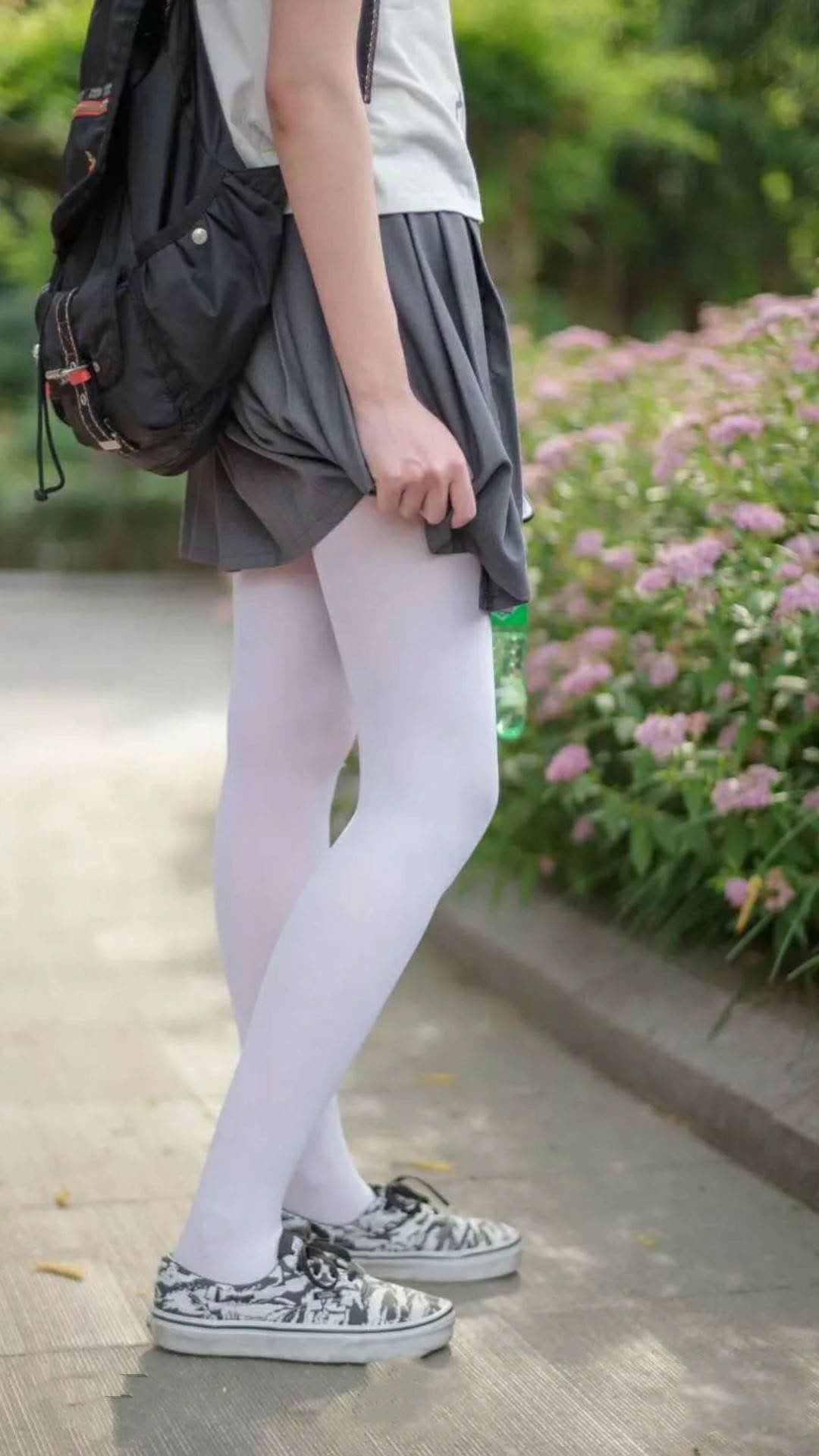 NBA季后赛之夜，当恩佐撕裂纪录，篮球史册翻开新的一页